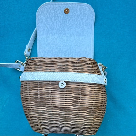 Tommy Bahama Picnic Basket Crossbody Purse - EUC - Picture 5 of 10
